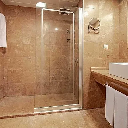 Hotel Faros Premium